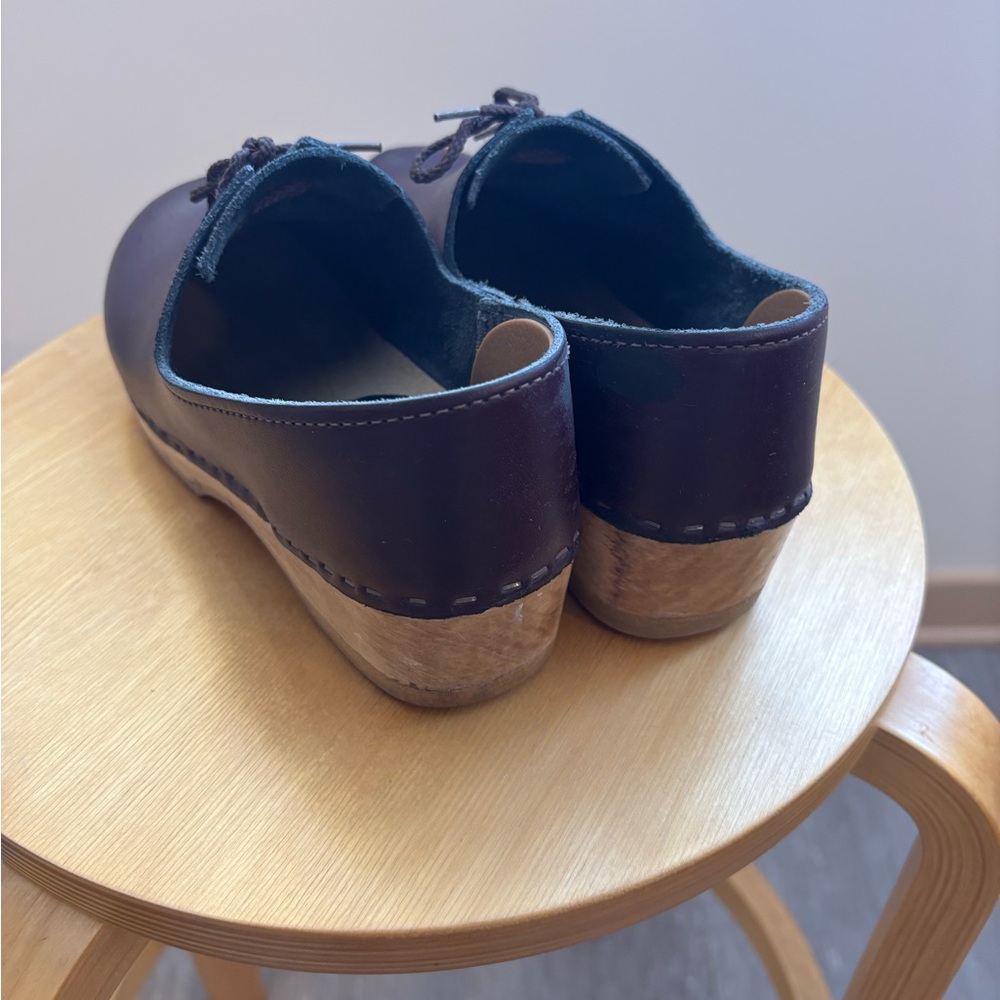 Women’s Leather Lace-Up Clogs in Dark Maroon Brown - Picture 3 of 10